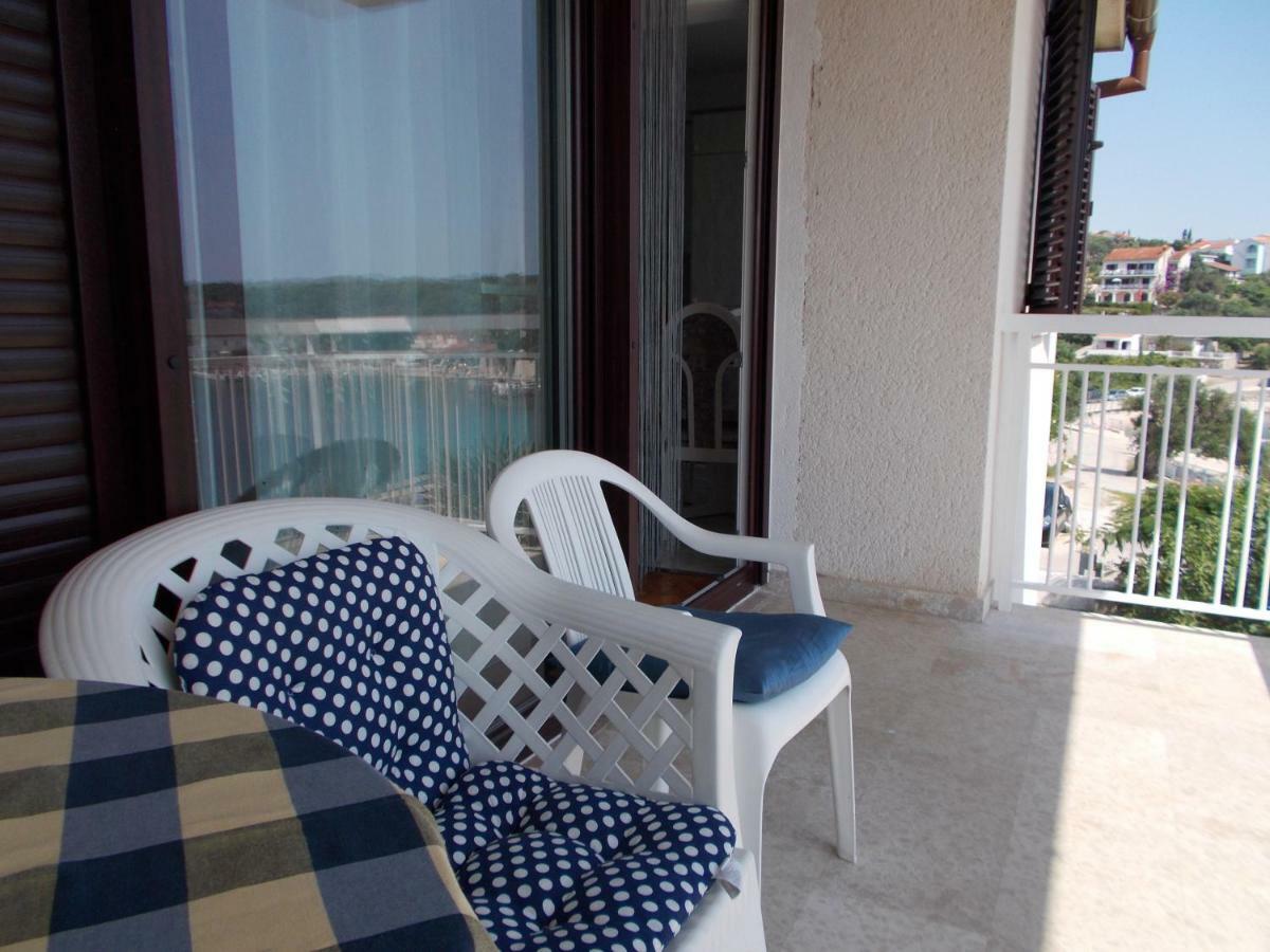 Apartment Dora 1 Jakisnica Lun  Exterior photo