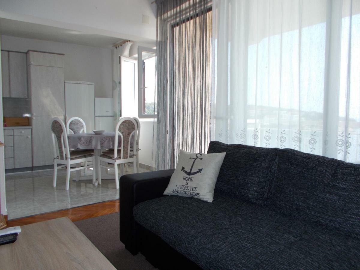 Apartment Dora 1 Jakisnica Lun  Exterior photo
